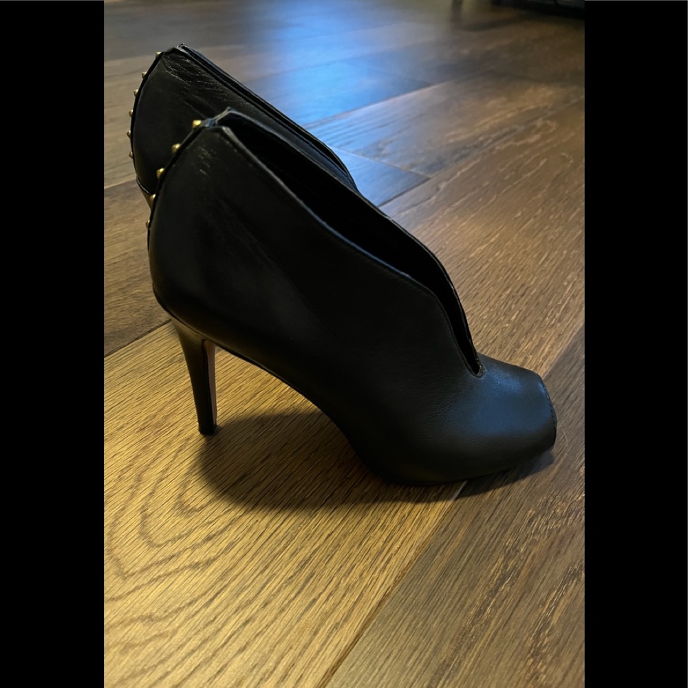 Halogen leather peep toe heels